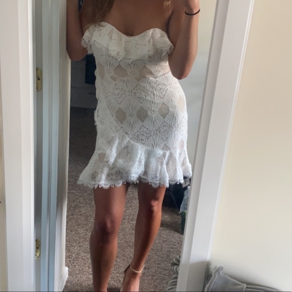 Selfie Leslie White Mini Dress Size M - Picture 3 of 4